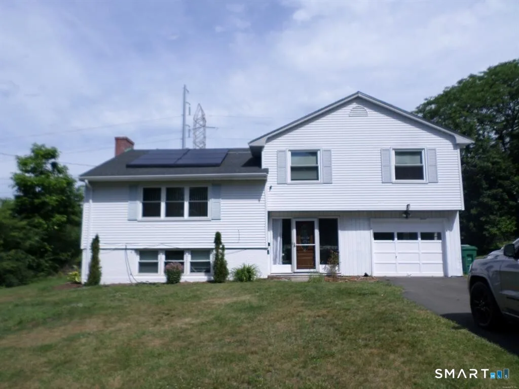 7 Craigmore Road, Bloomfield, CT