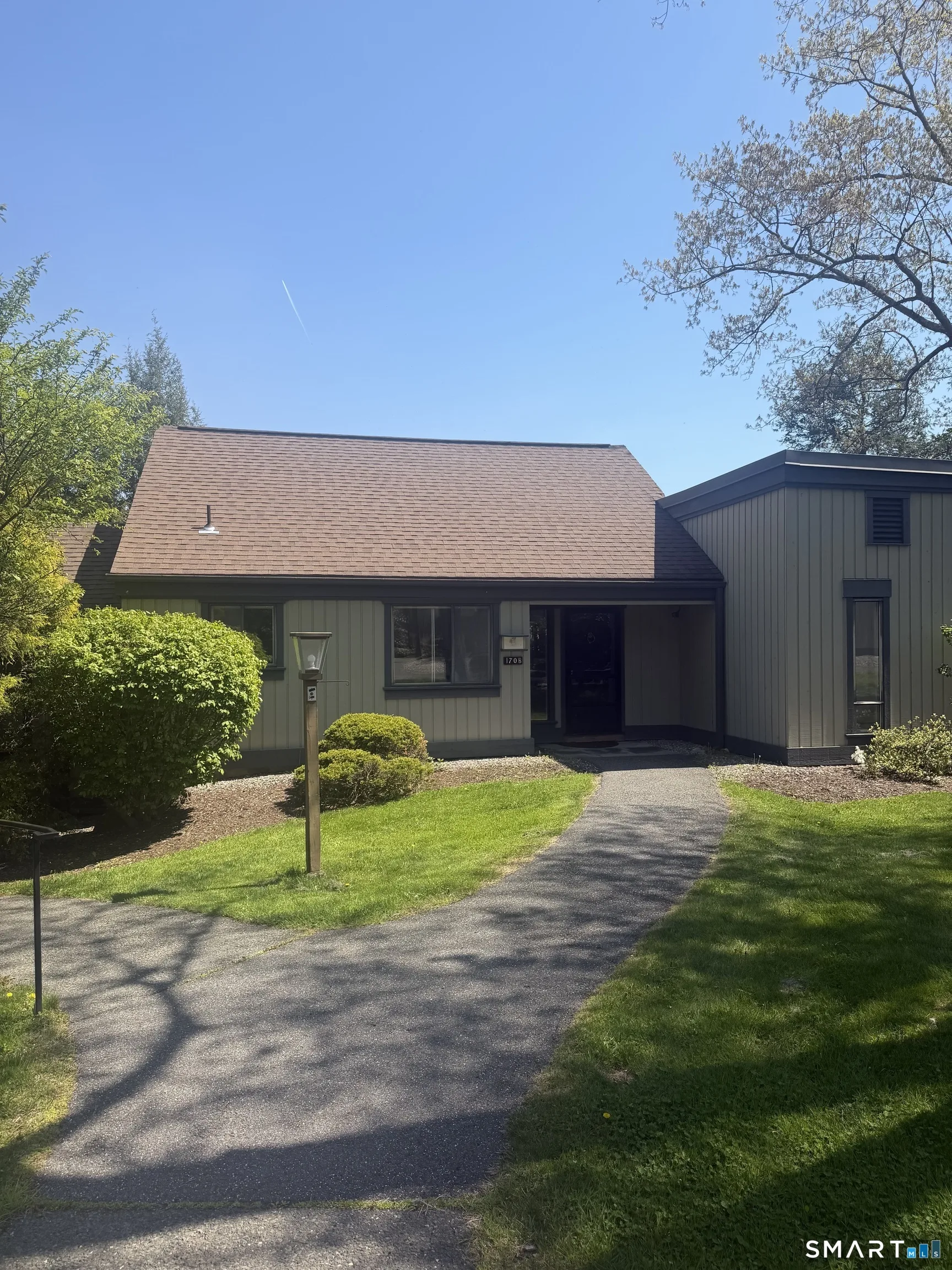 170 Heritage Village #B, Southbury, CT