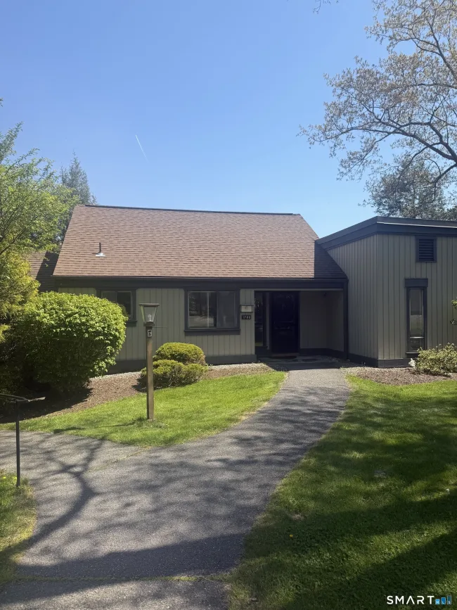 170 Heritage Village #B, Southbury, CT