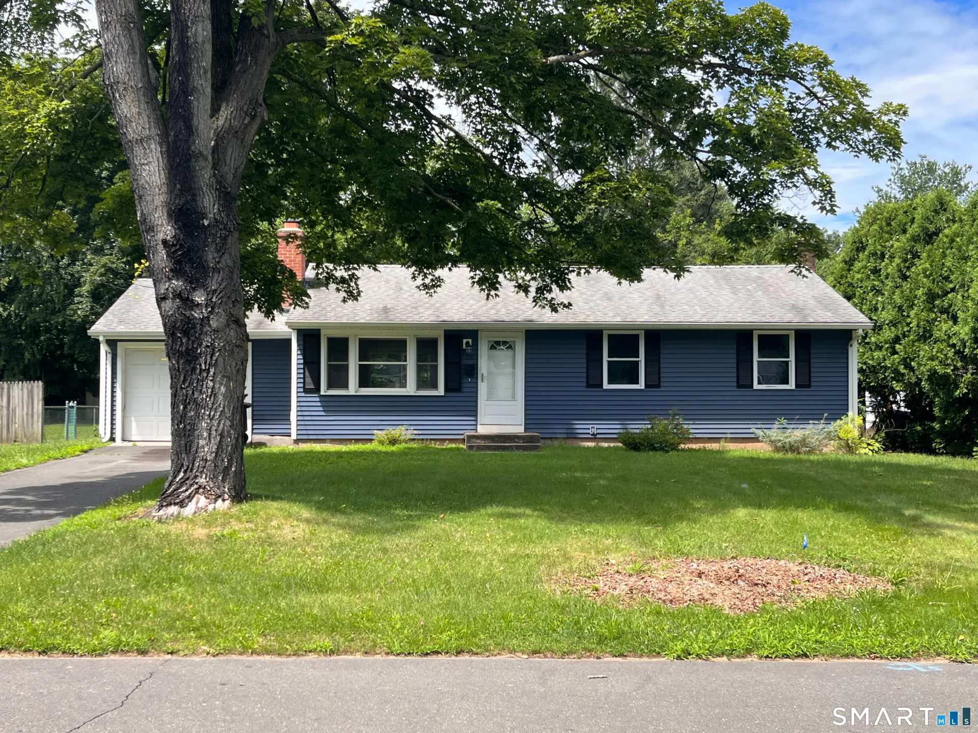 124 Bel Aire Circle, Windsor Locks, CT