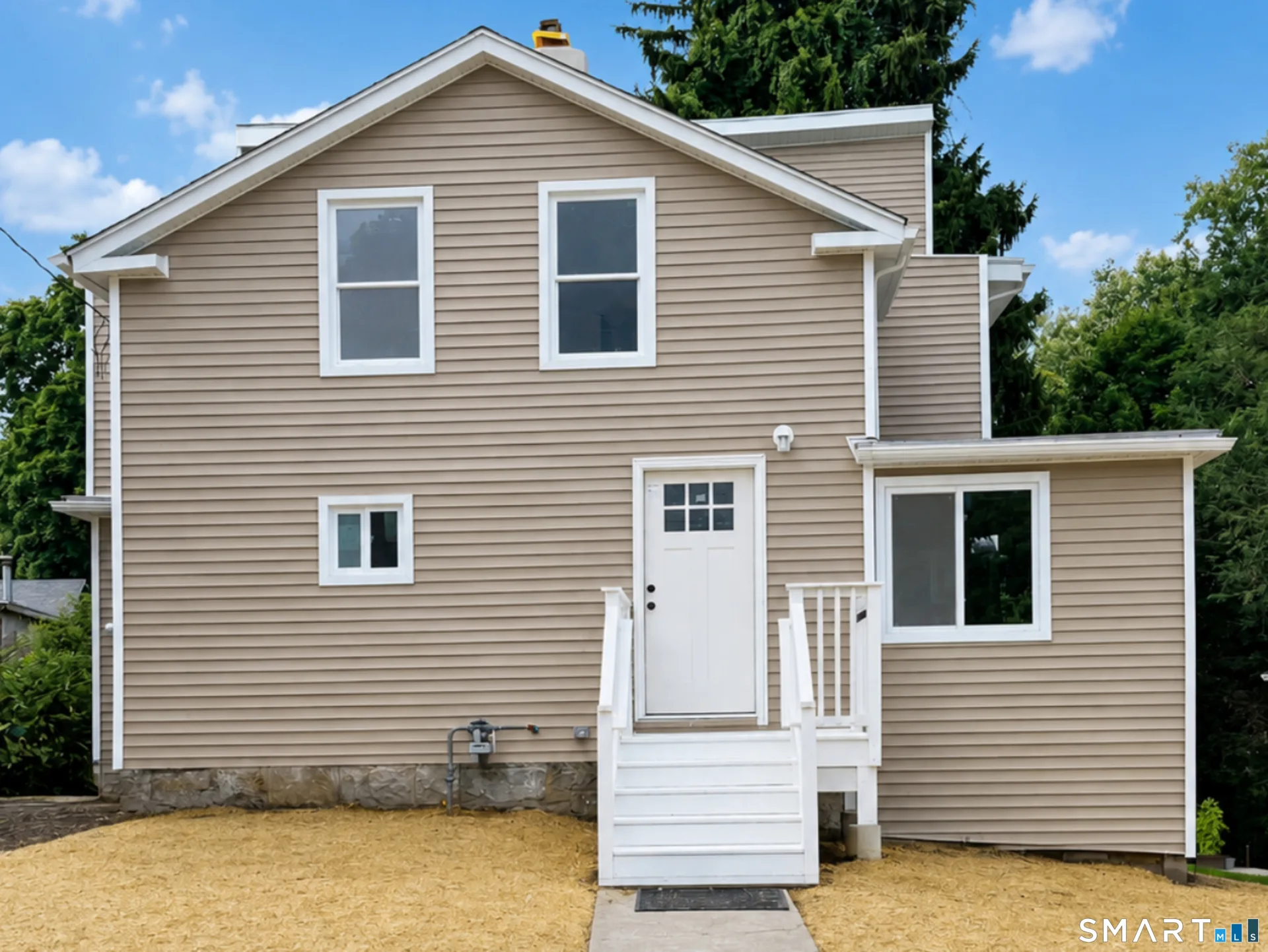 1038 W Main Street, Waterbury, CT