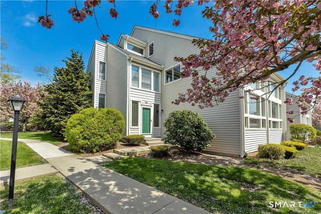 153 Turtle Bay Drive #153, Branford, CT