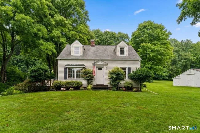 29 Poverty Hollow Road, Newtown, CT