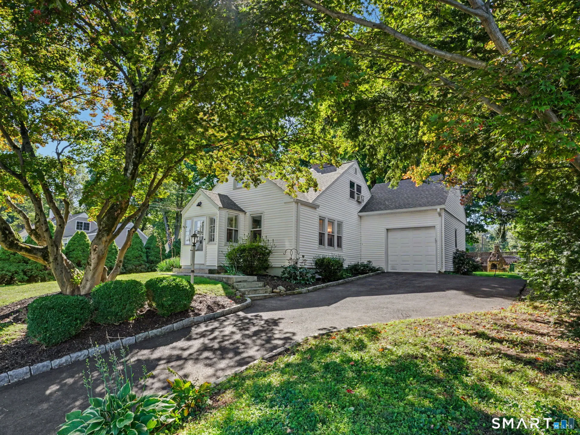 14 Koger Road, Trumbull, CT
