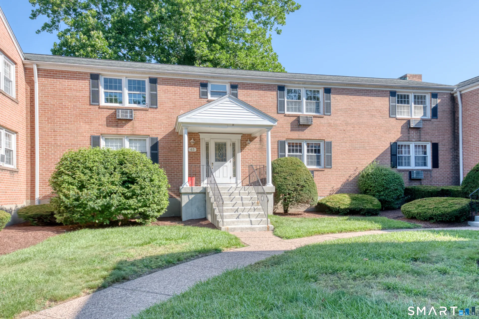 45 Brewster Road #B, Glastonbury, CT