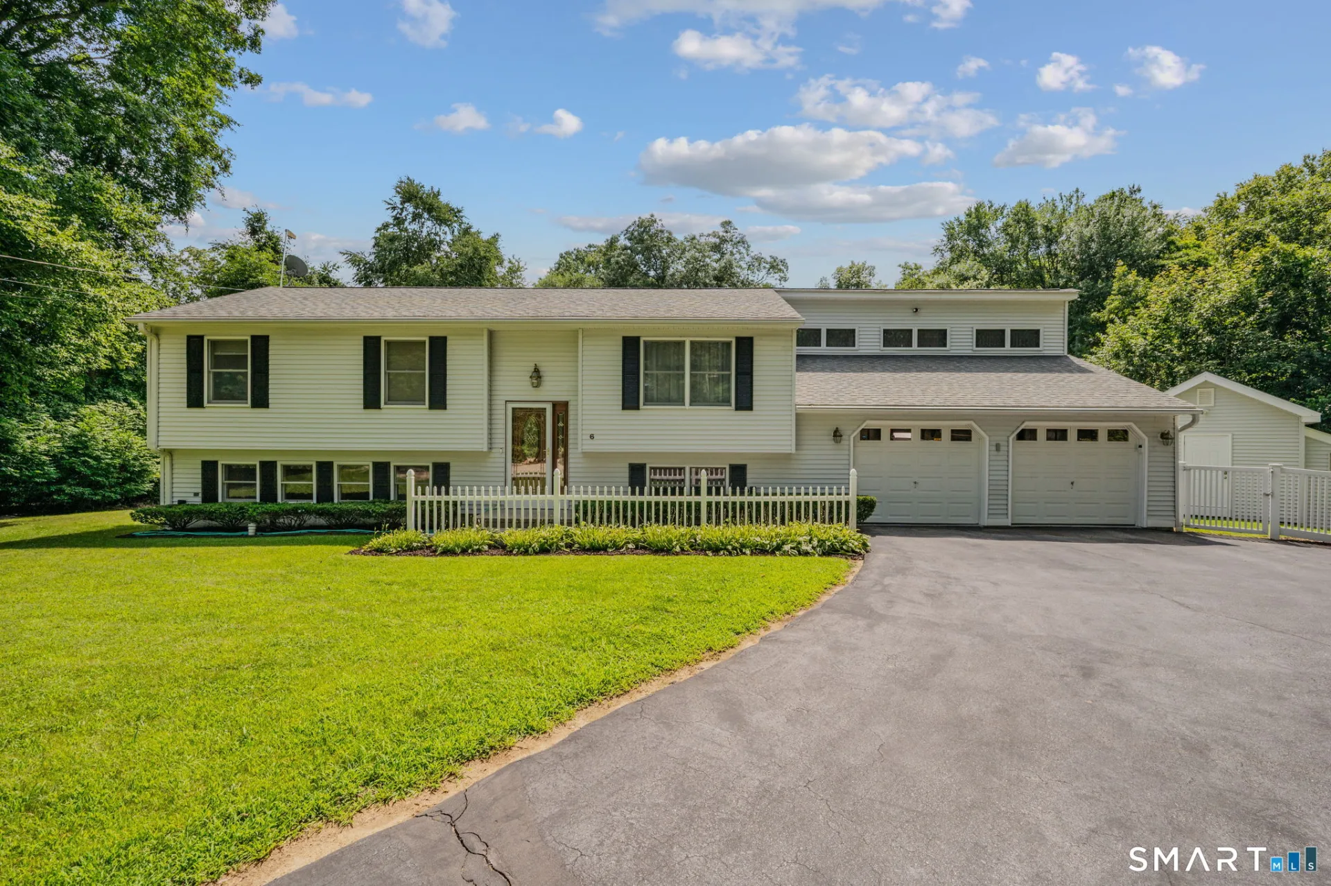 6 Liberty Road, Montville, CT