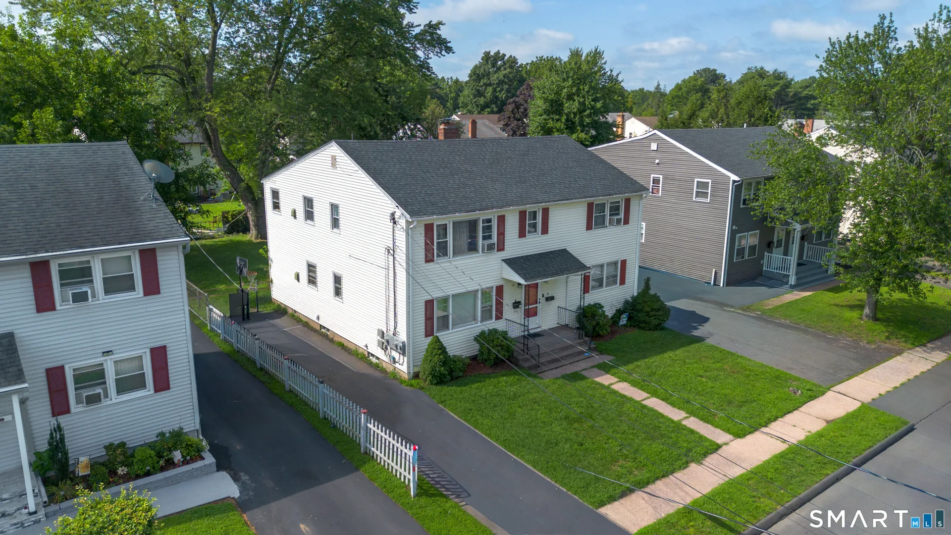 15-17 Leichtner Drive, East Hartford, CT
