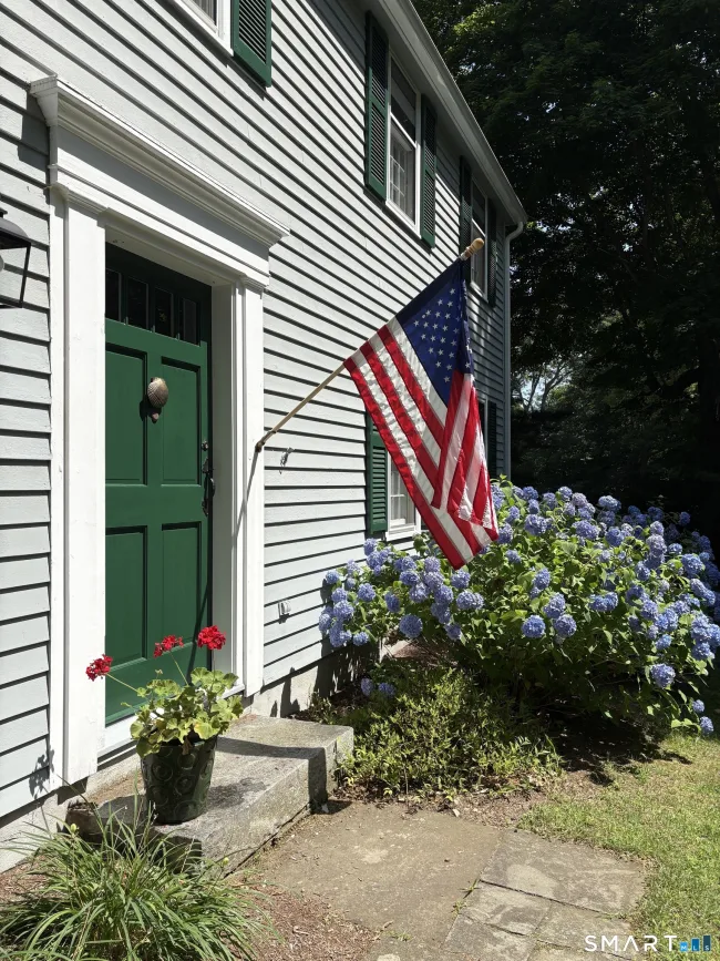 11 Cove Hill Road, Essex, CT