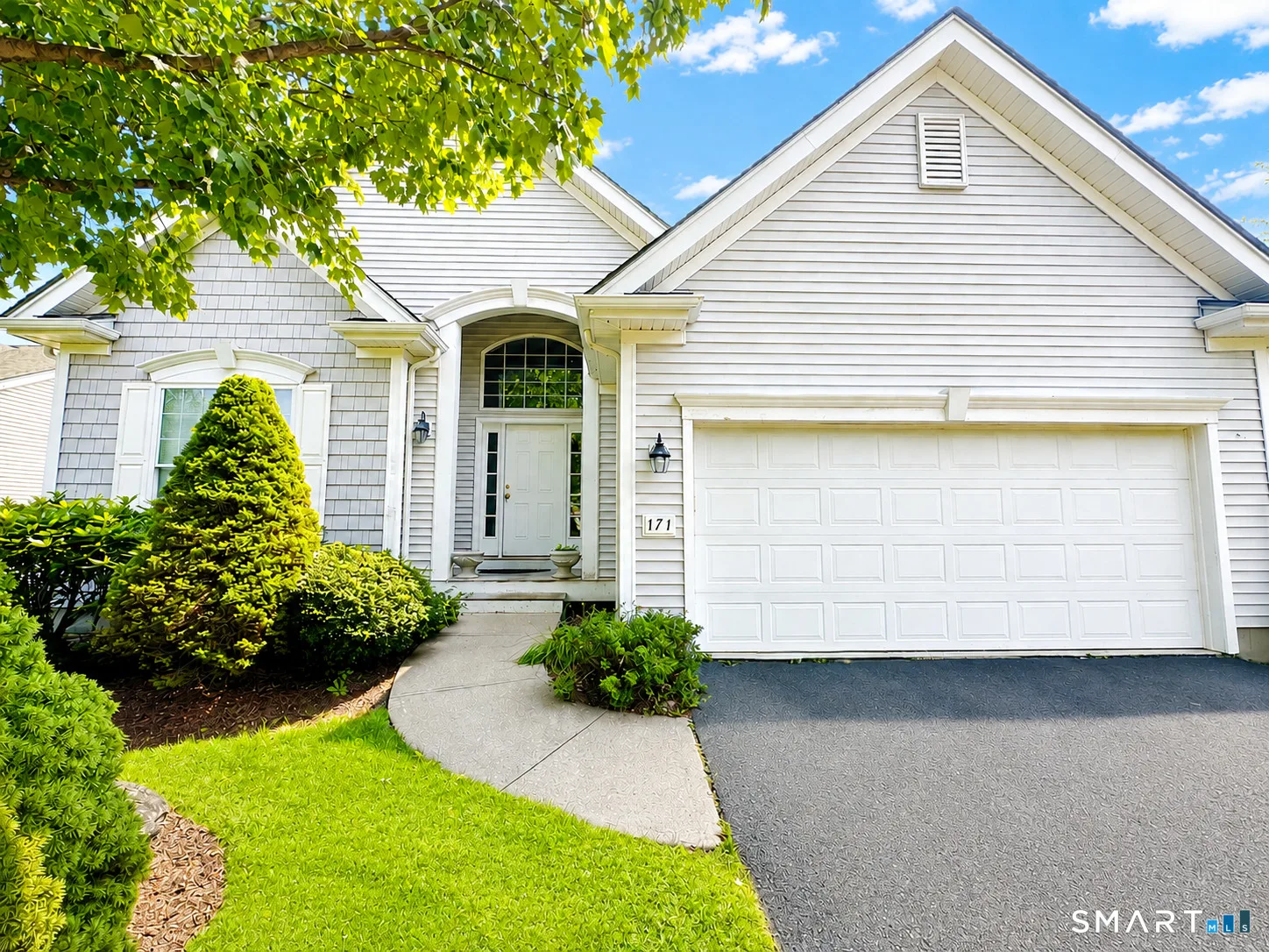 171 Country Club Drive #171, Oxford, CT