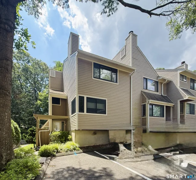 122 Sunrise Hill Road #122, Norwalk, CT