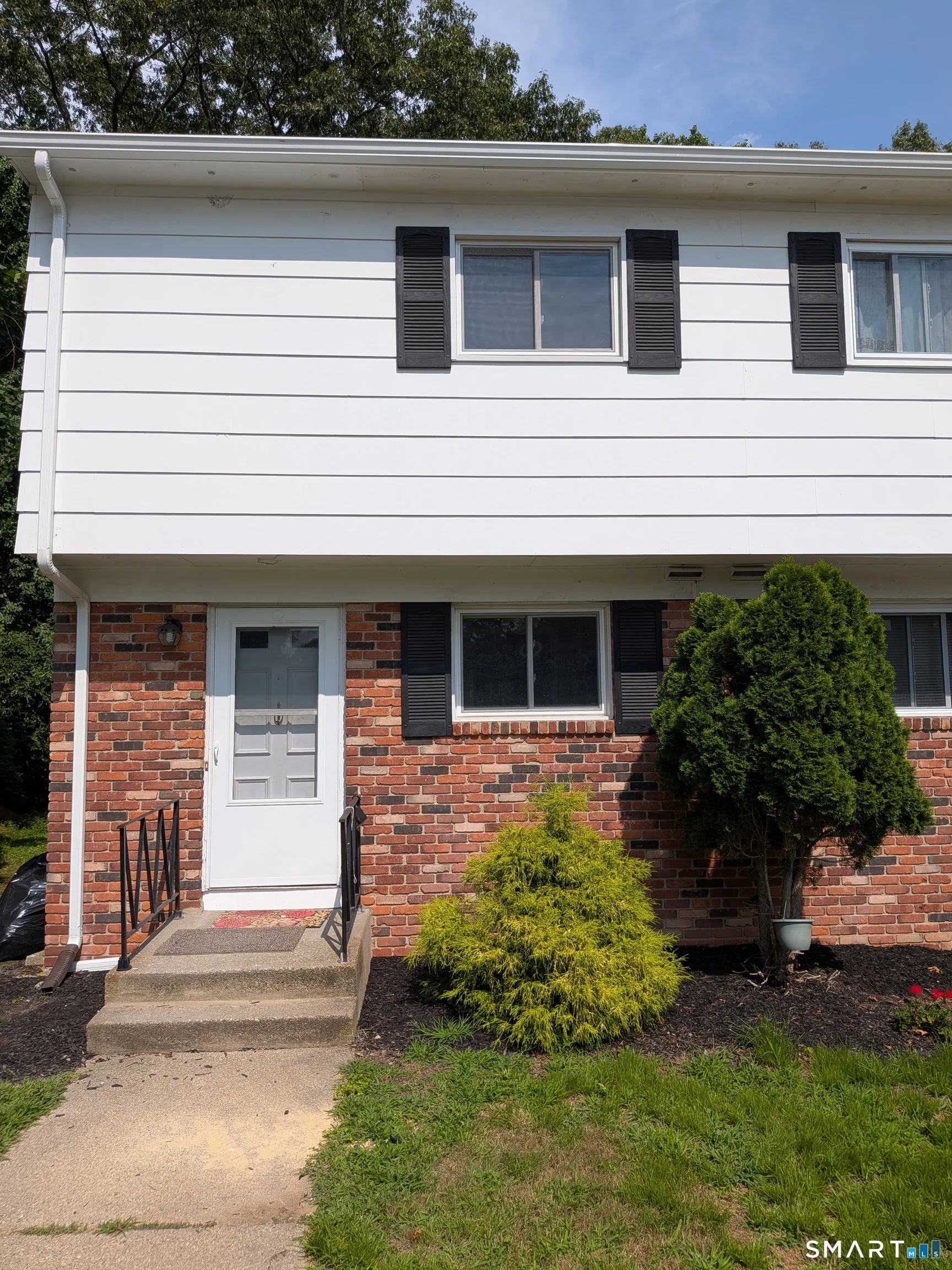 60 Skyline Drive #D, Montville, CT