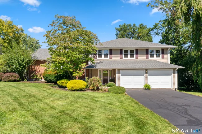 10 Eastwood Road, West Hartford, CT