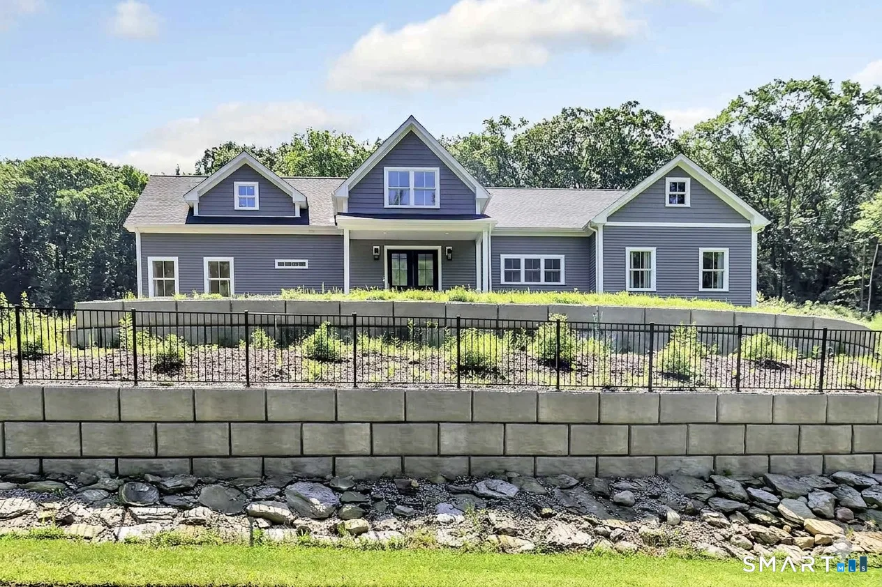 33 Old Country Road, Oxford, CT