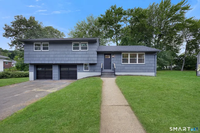 37 Skyview Lane, Waterbury, CT