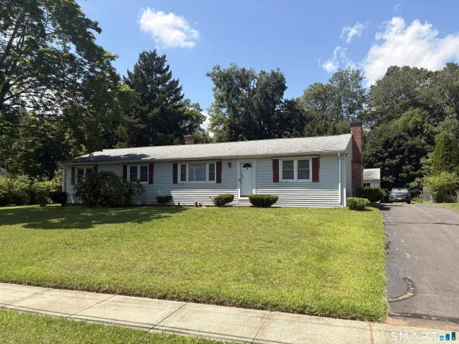 979 Farmington Drive, Cheshire, CT