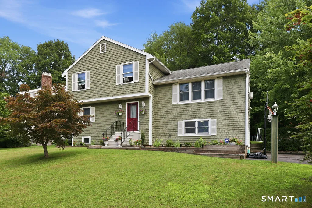 21 Woodside Drive, Farmington, CT