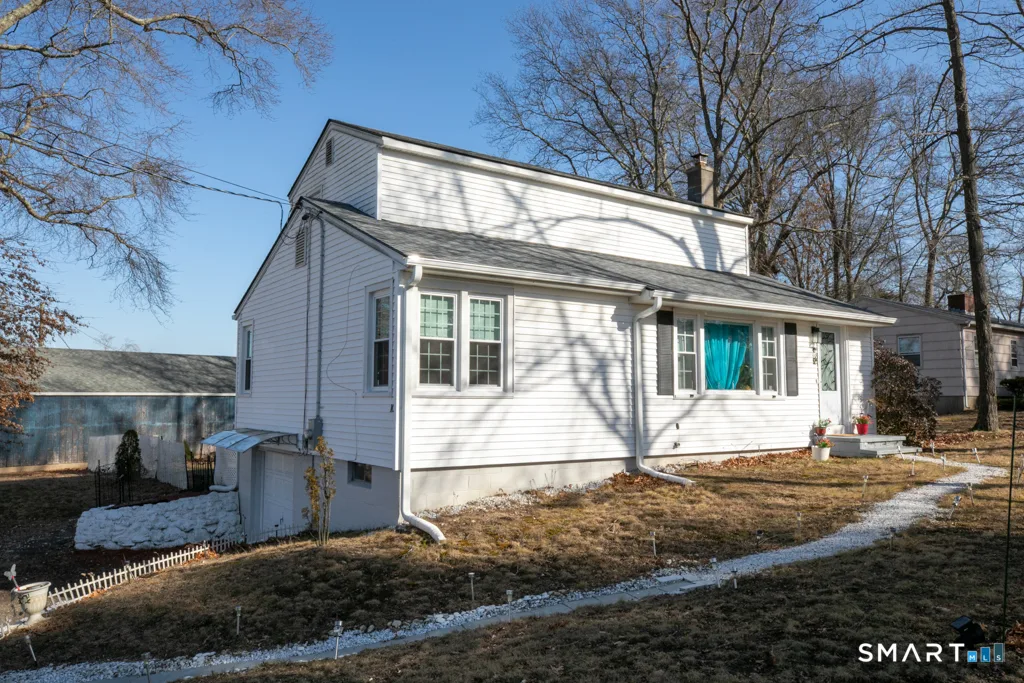 10 Beach Park Road, Clinton, CT