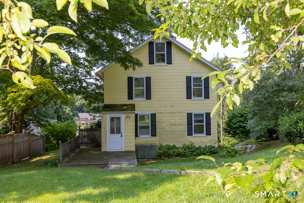 49 Essex Street, Deep River, CT