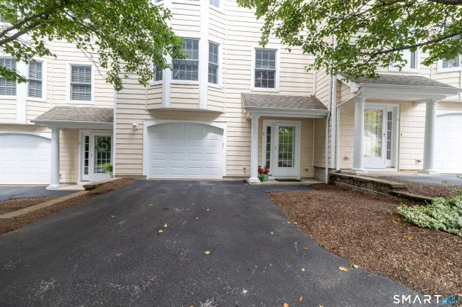 5 Parkwoods Drive #5