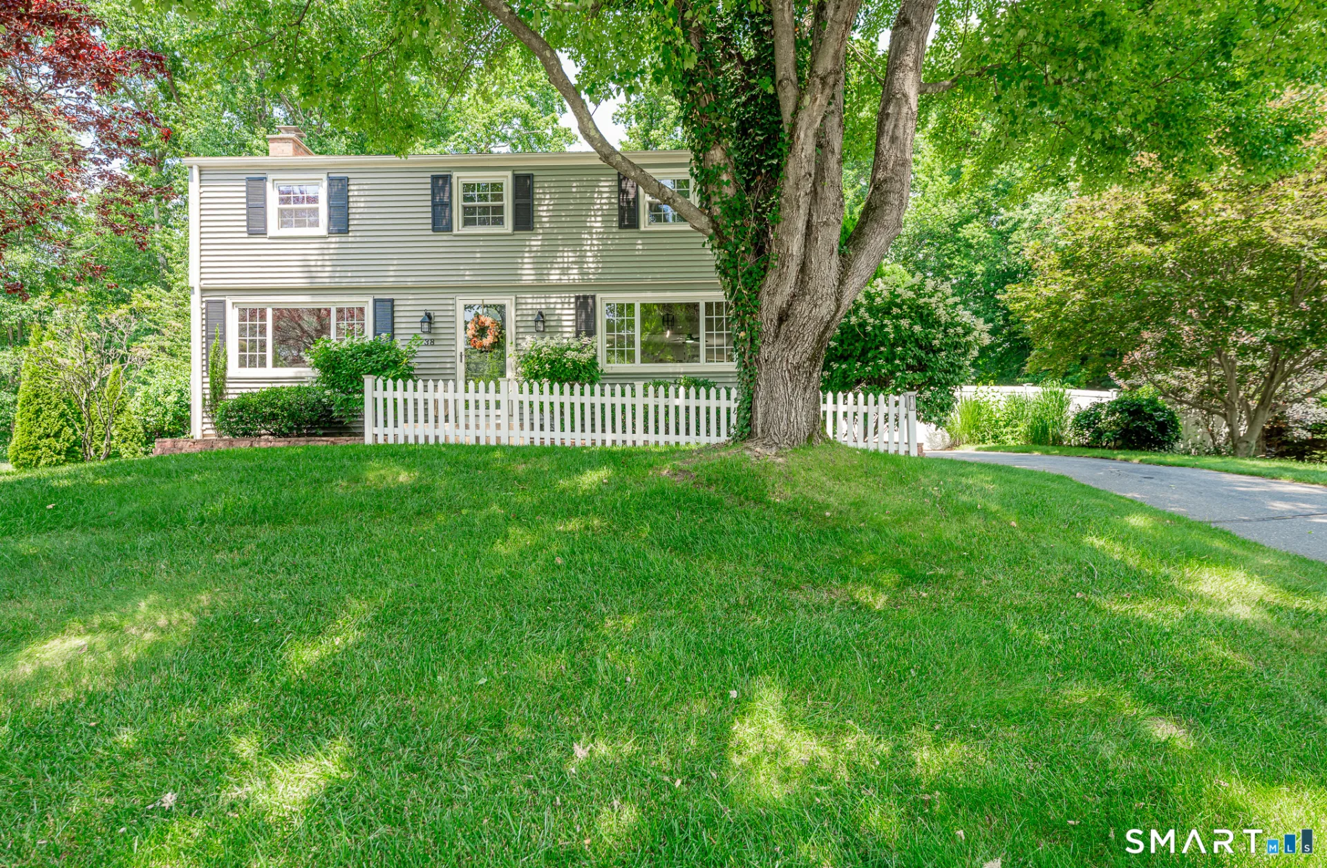 38 Edgewood Drive, Enfield, CT