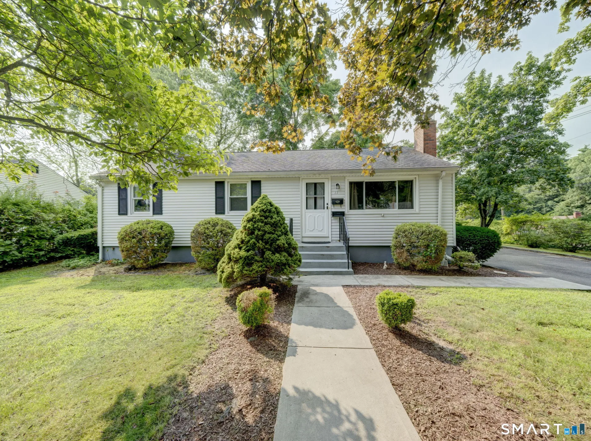11 Forest Lane, Bloomfield, CT