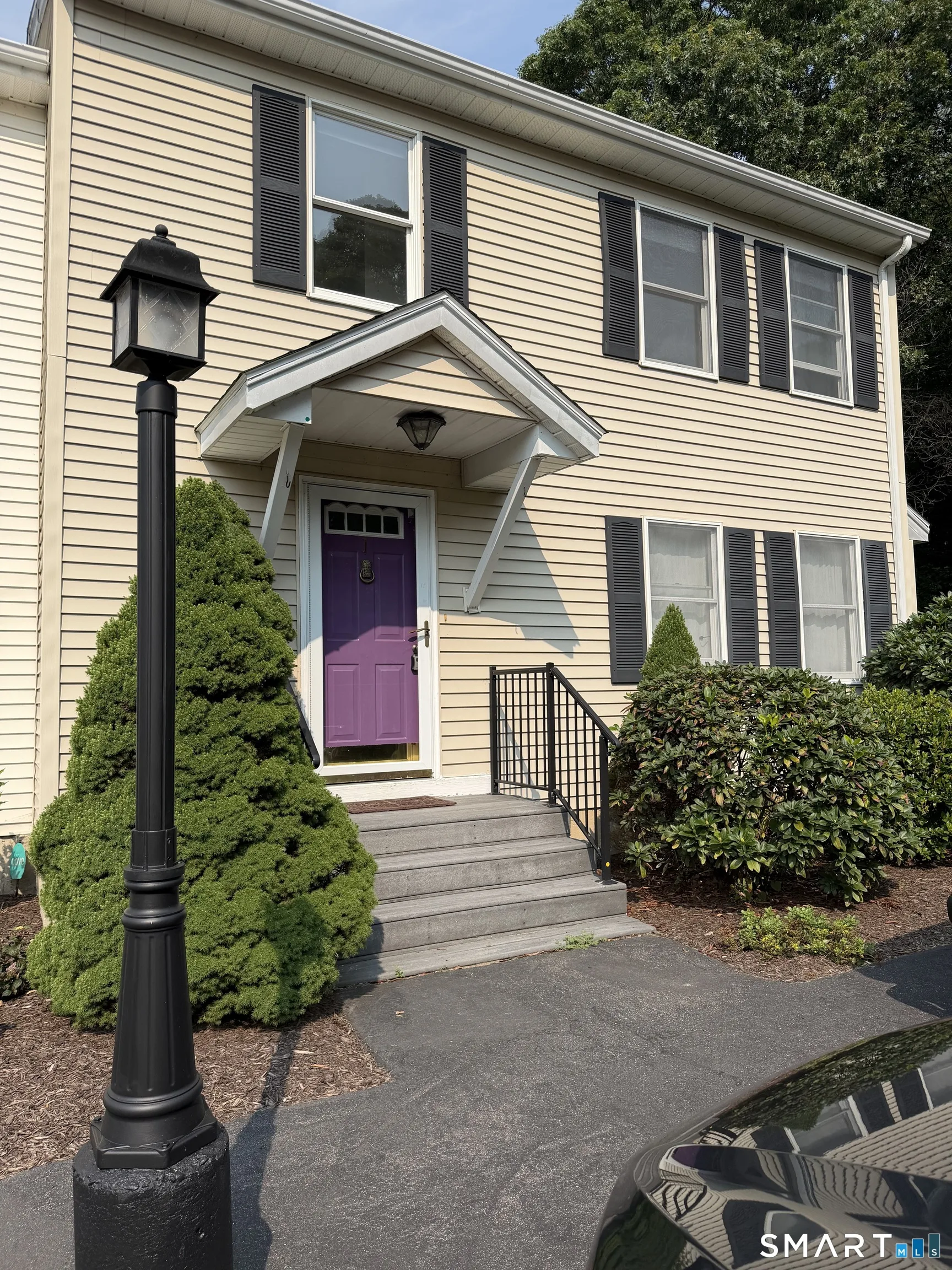 1 Castle Meadow Drive #1, Stonington, CT