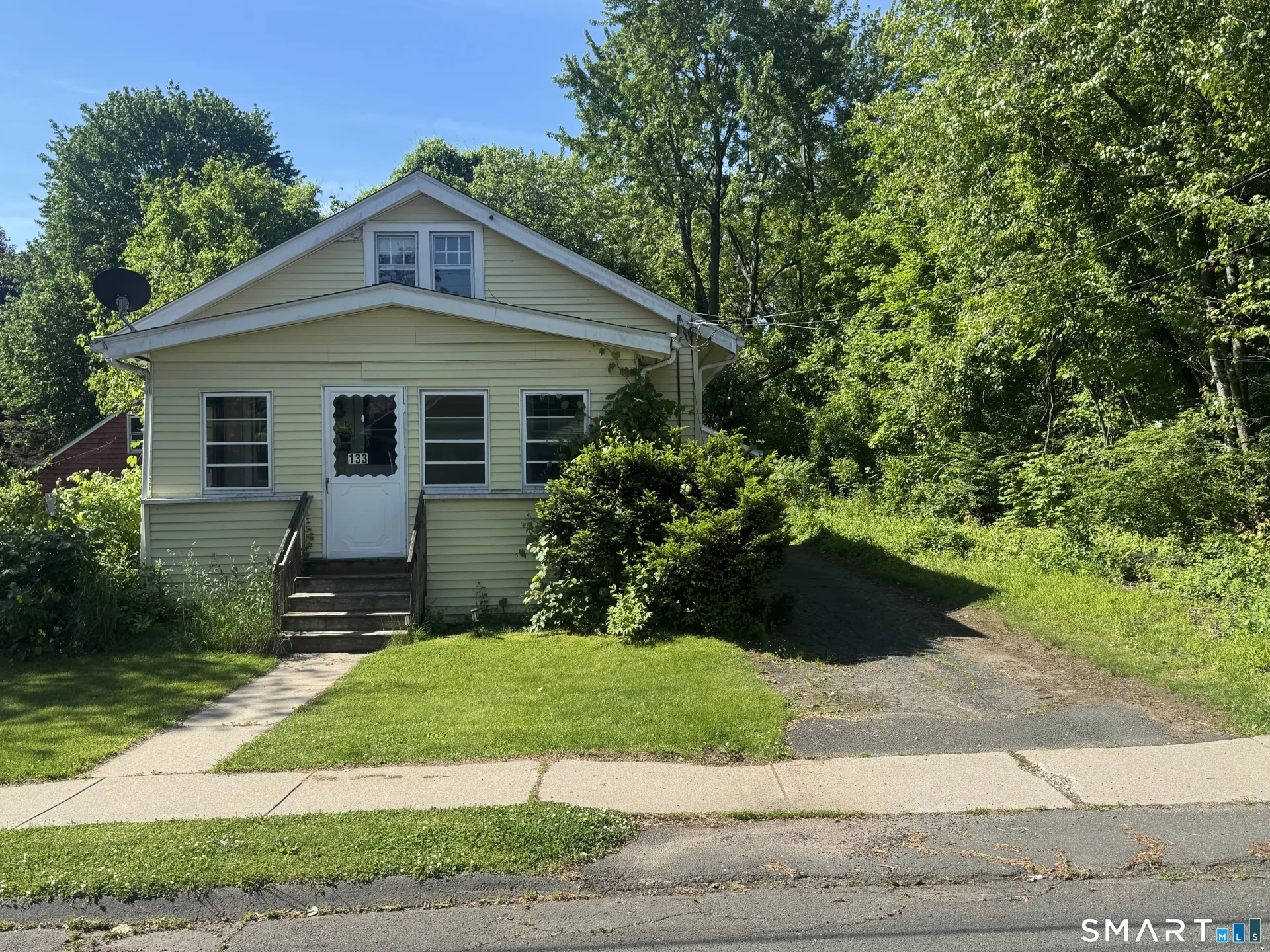 133 Grove Street, Windsor Locks, CT