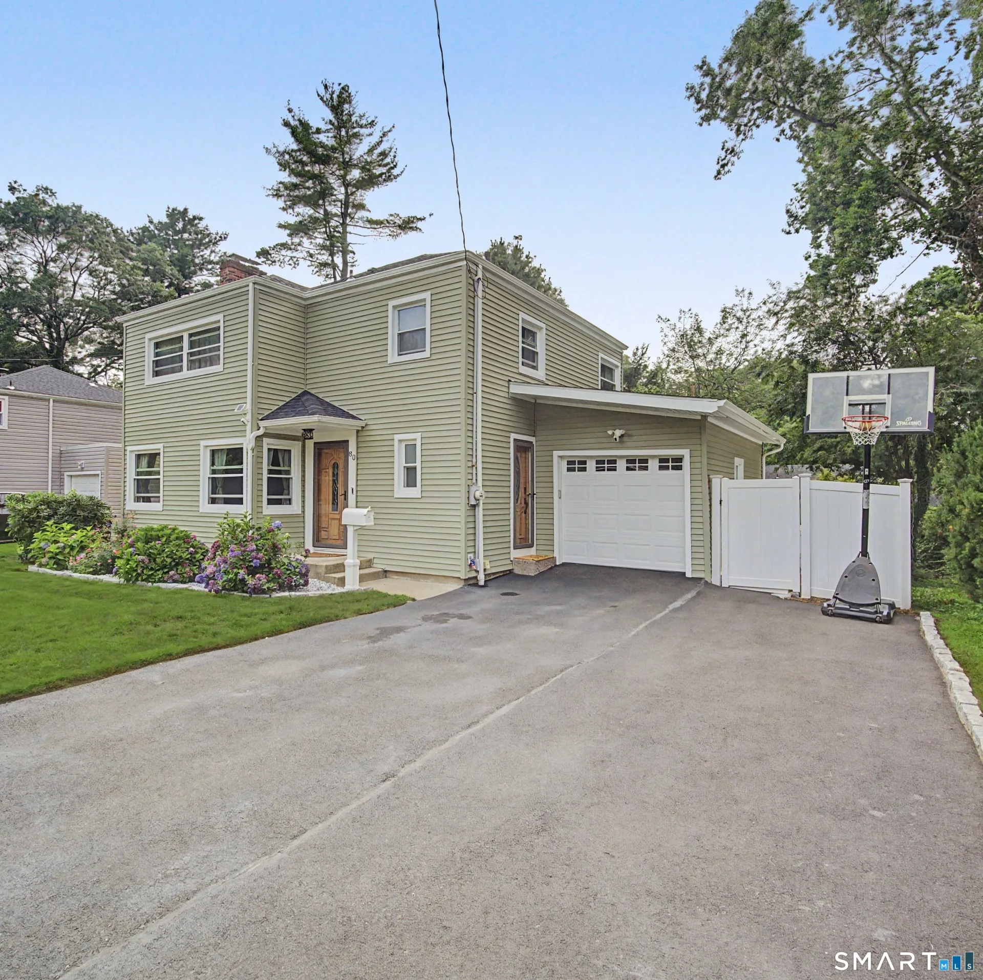 80 Lakeview Terrace, New Haven, CT