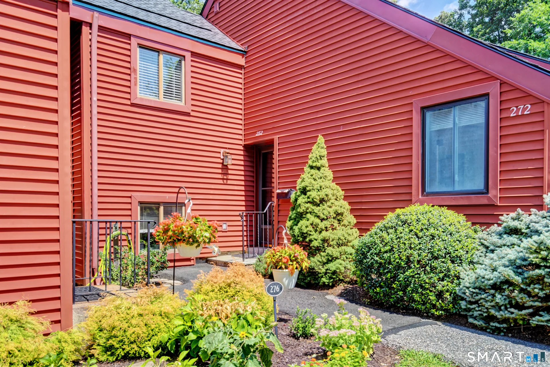272 Hollister Way, Glastonbury, CT