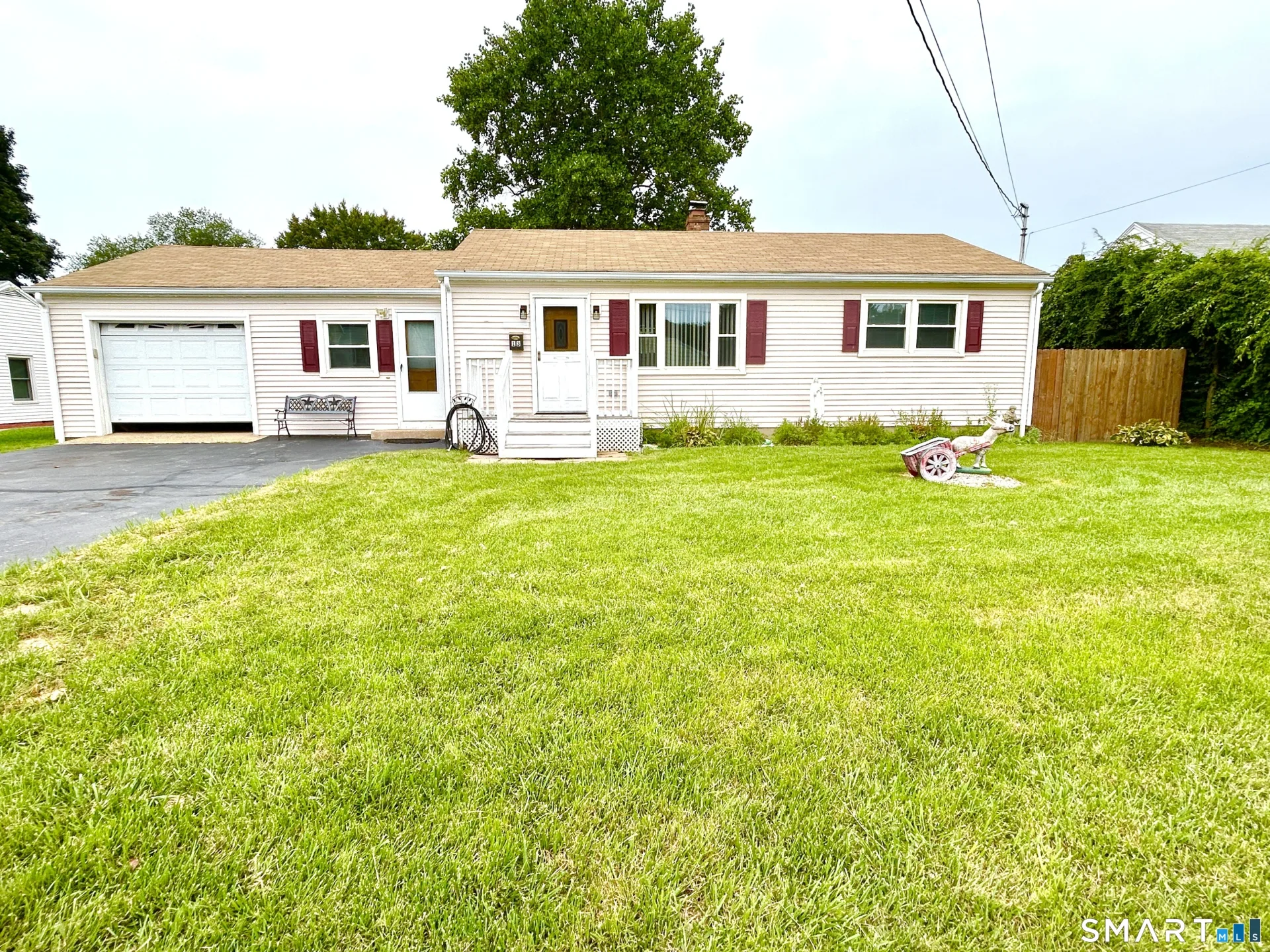 13 Hemlock Drive, Ansonia, CT