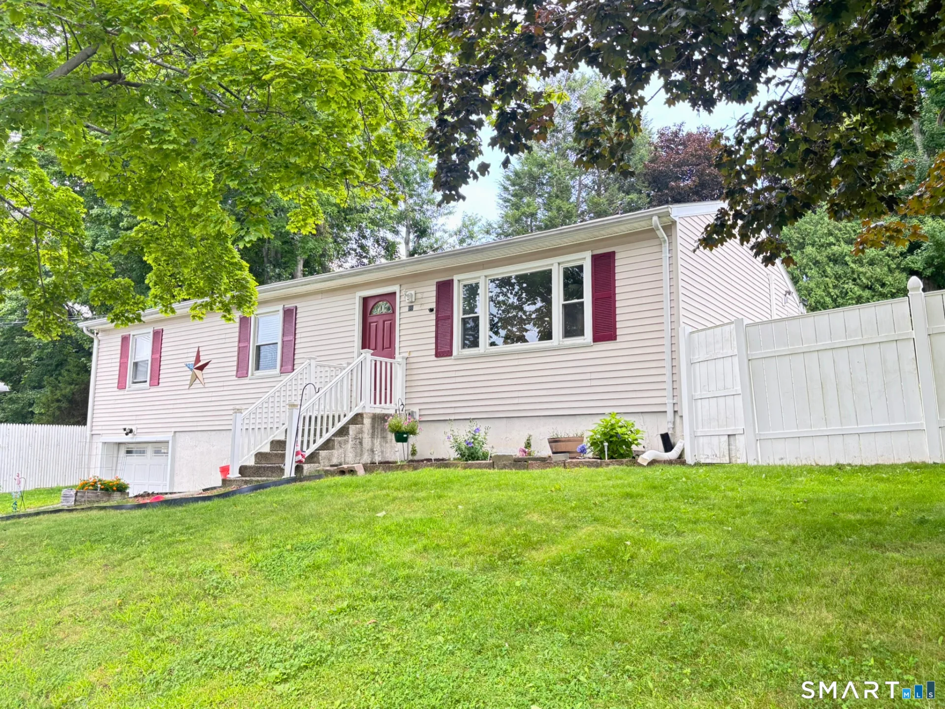 66 Greenview Drive, Waterbury, CT