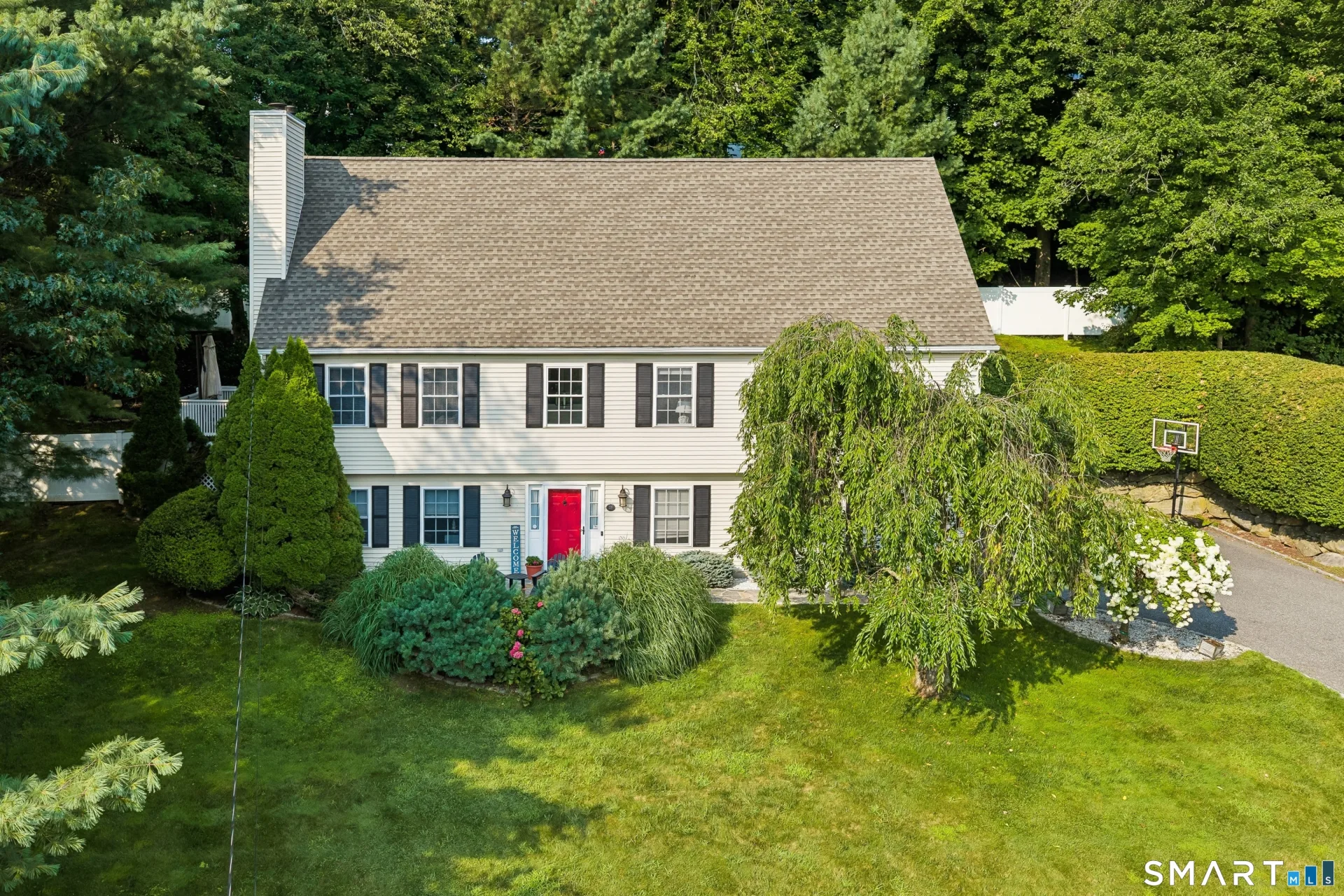 25 North Lake Shore Drive, Brookfield, CT
