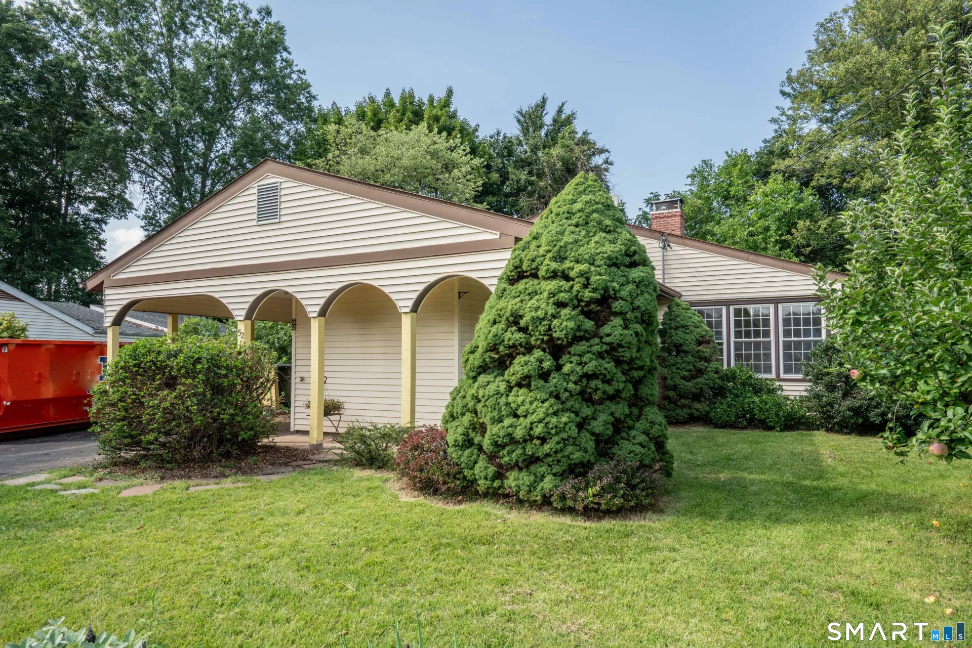 52 Greenhouse Boulevard, West Hartford, CT