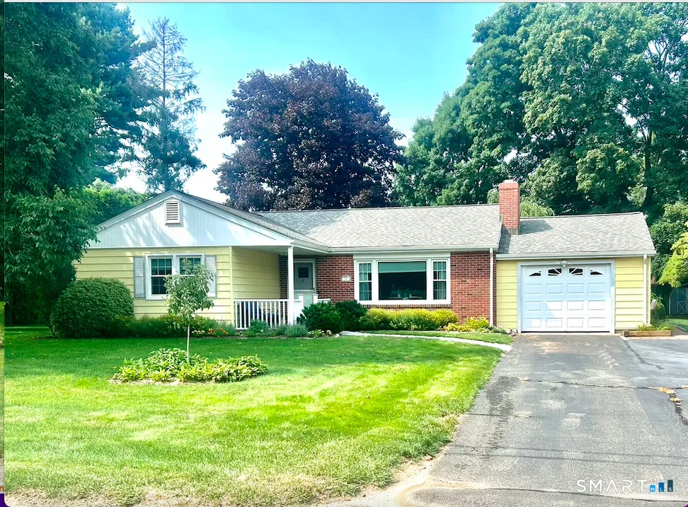 11 Castle View Drive, Chester, CT