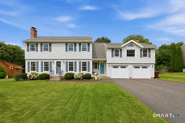84 Lake Garda Drive, Farmington, CT