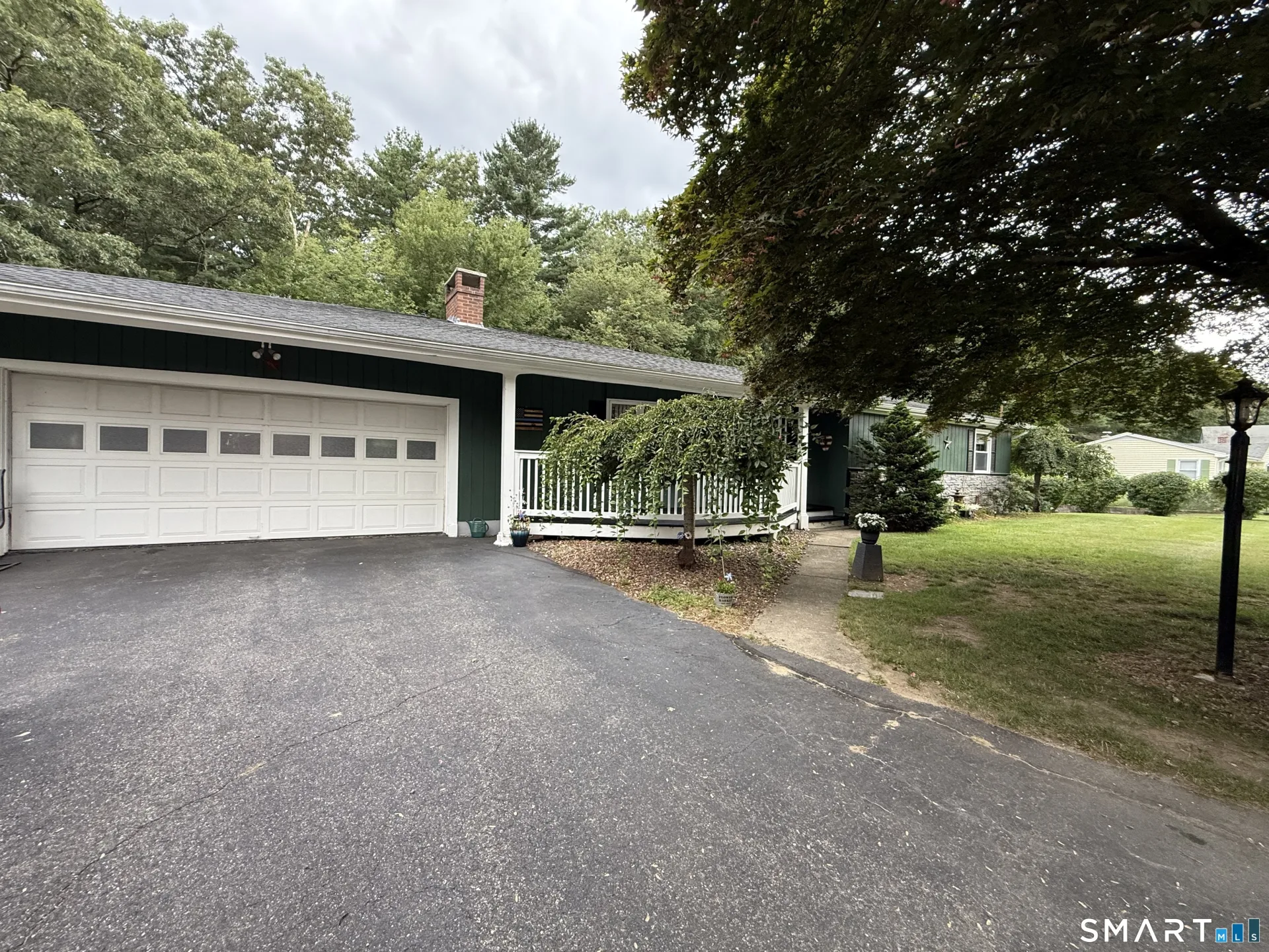 33 Bonnette Avenue, Thompson, CT
