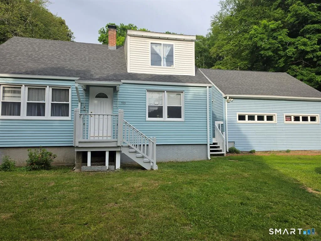 593 Mohegan Avenue Parkway, Waterford, CT