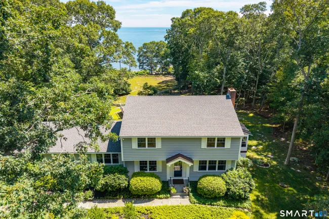17 Oakridge Drive