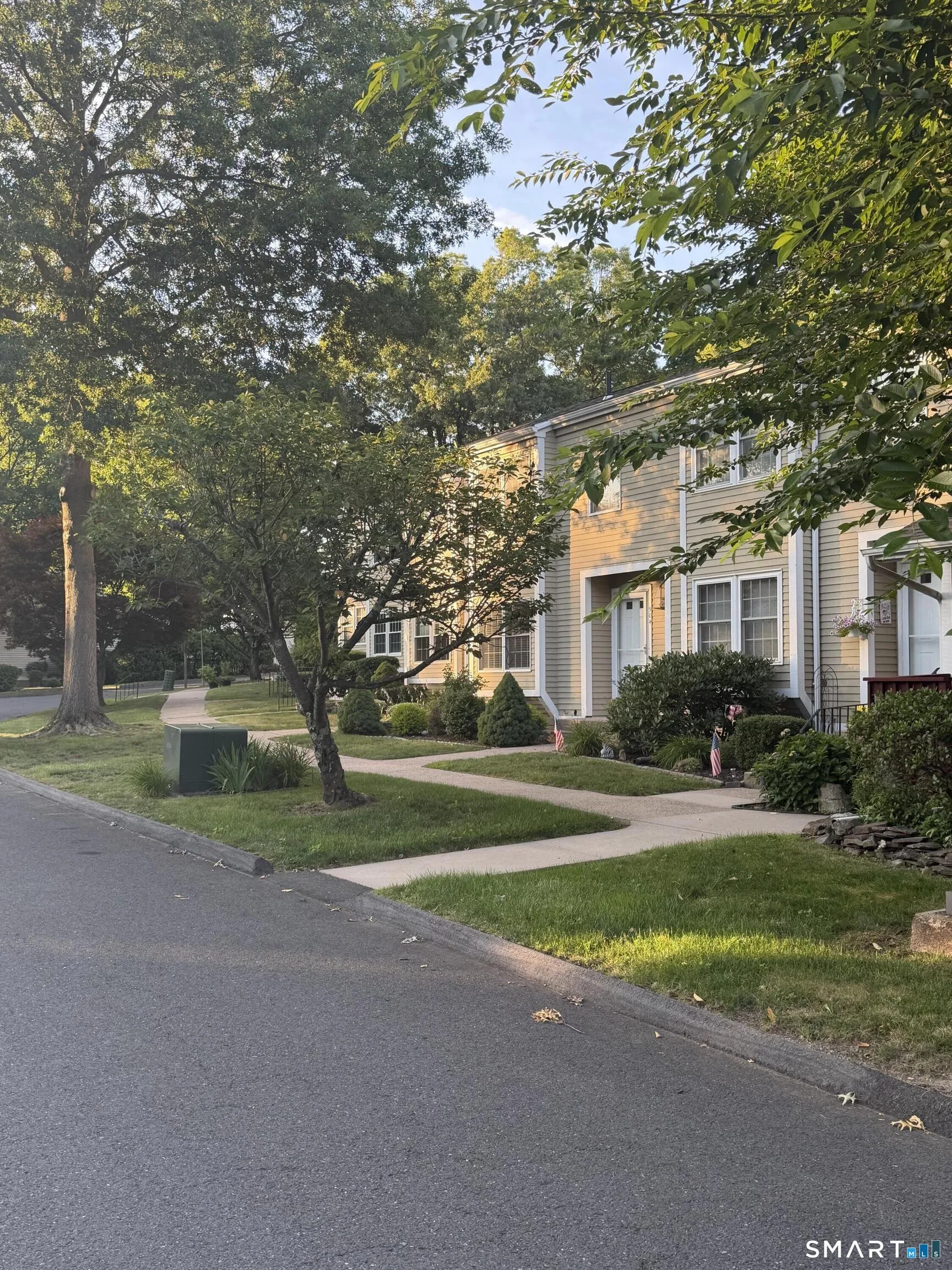 504 Carriage Drive #504, Southington, CT