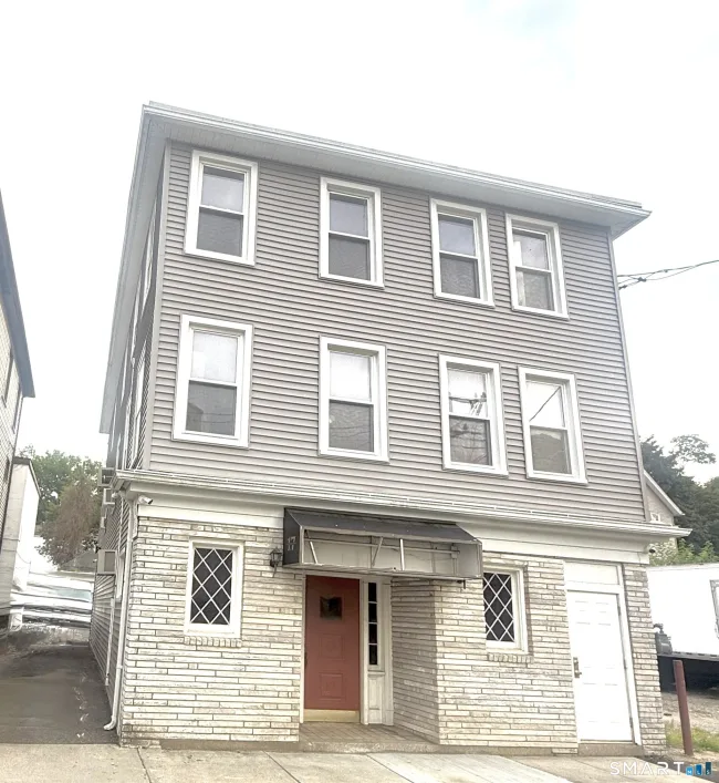 17 Congress Avenue