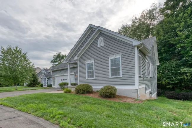 9 Chapman Chase #9, Windsor Locks, CT