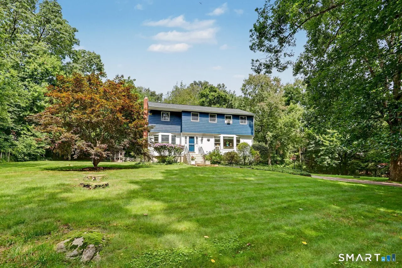 15 Fire Hill Lane, Redding, CT
