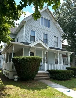 52 Putnam Avenue