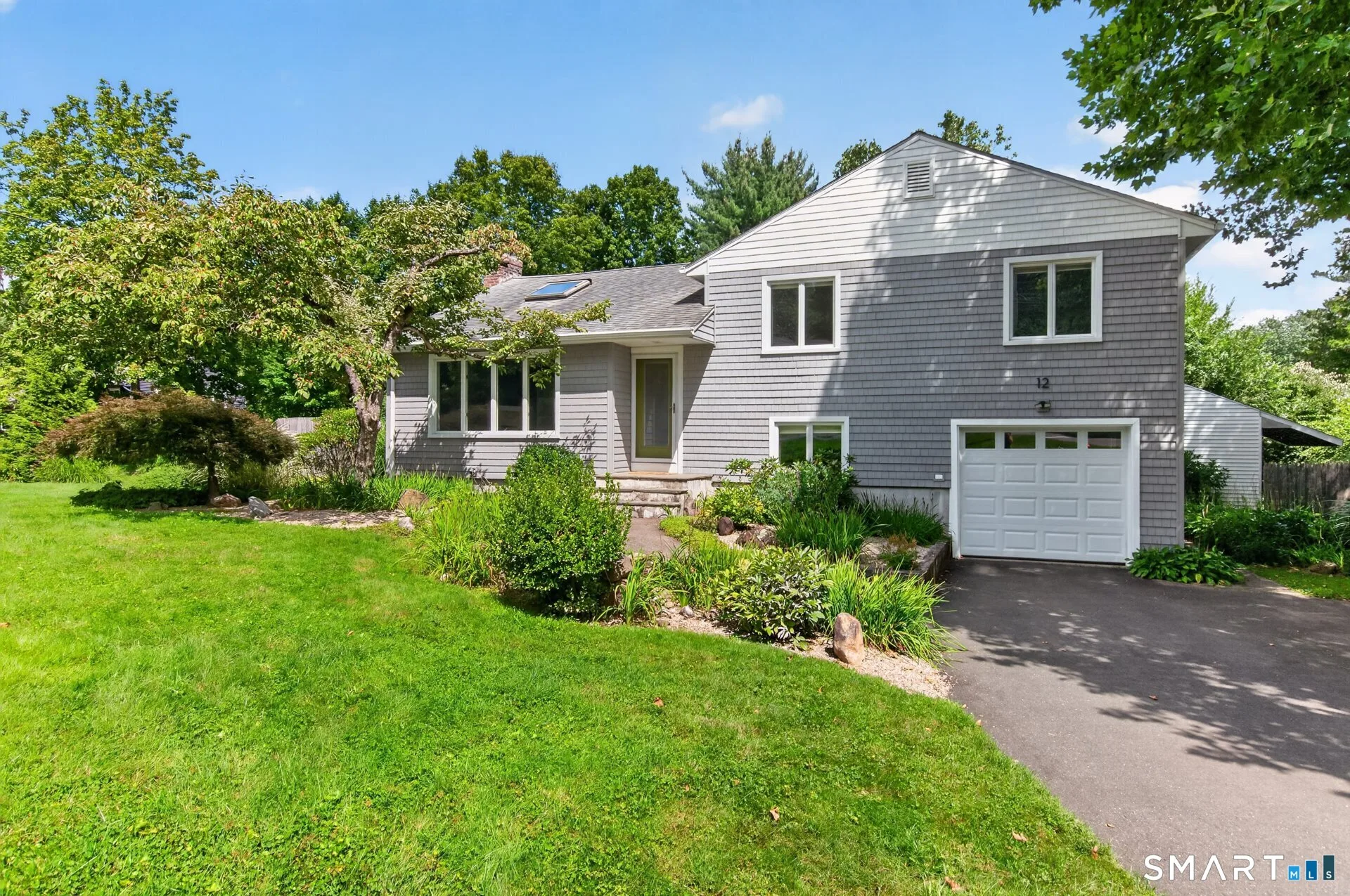 12 Walker Drive, Simsbury, CT