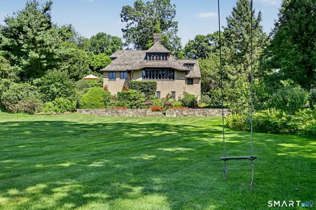 1 Woodland Road