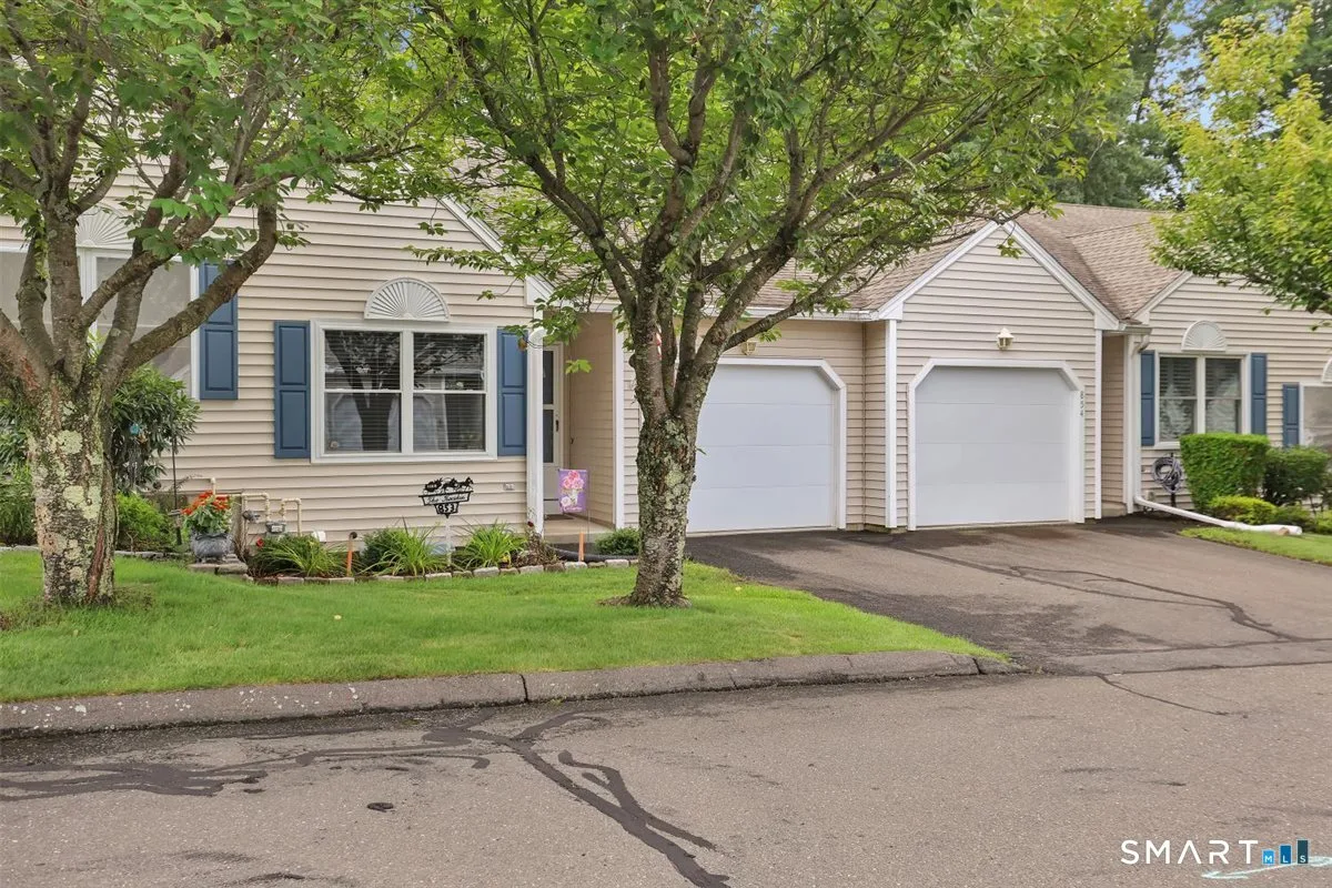 853 Glacier Way #853, Southington, CT