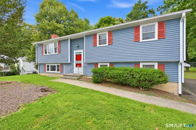 42 Falmouth Drive, Shelton, CT