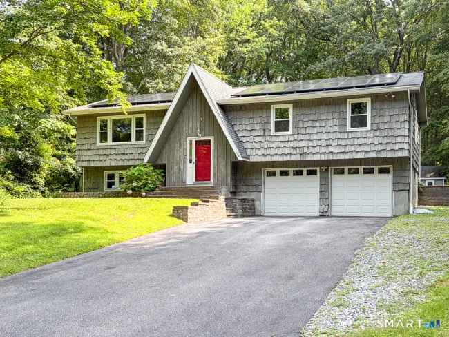 168 Lakeshore Drive