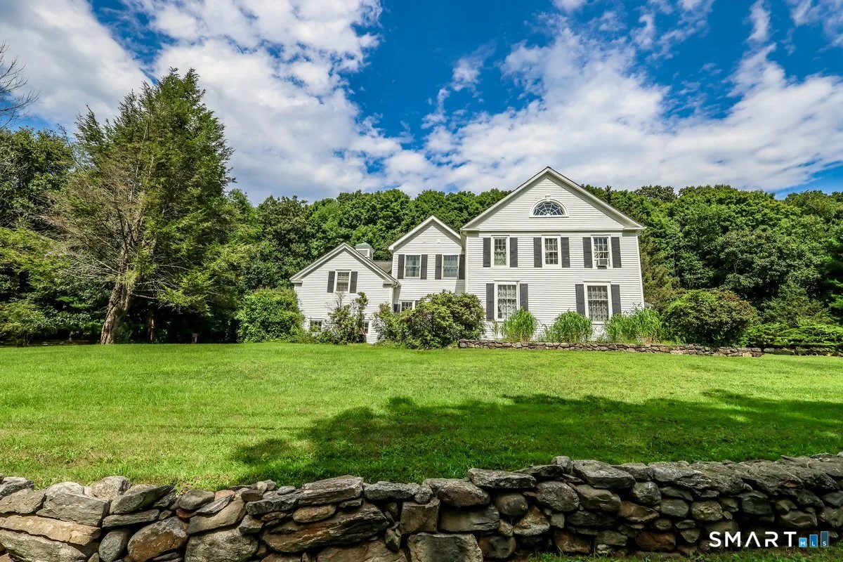 59 Taylor Road, Bethel, CT