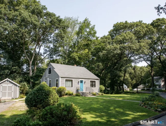 27 Laurel Circle Drive